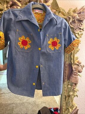 Vintage Just Girls Chambray Appliquéd blouse in pristine condition